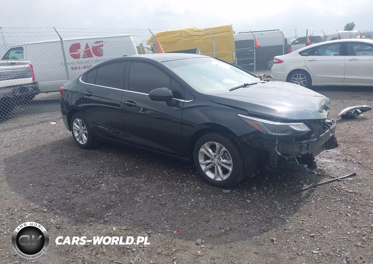 2019 Chevrolet Cruze Lt – zdjęcie 1 z 17
