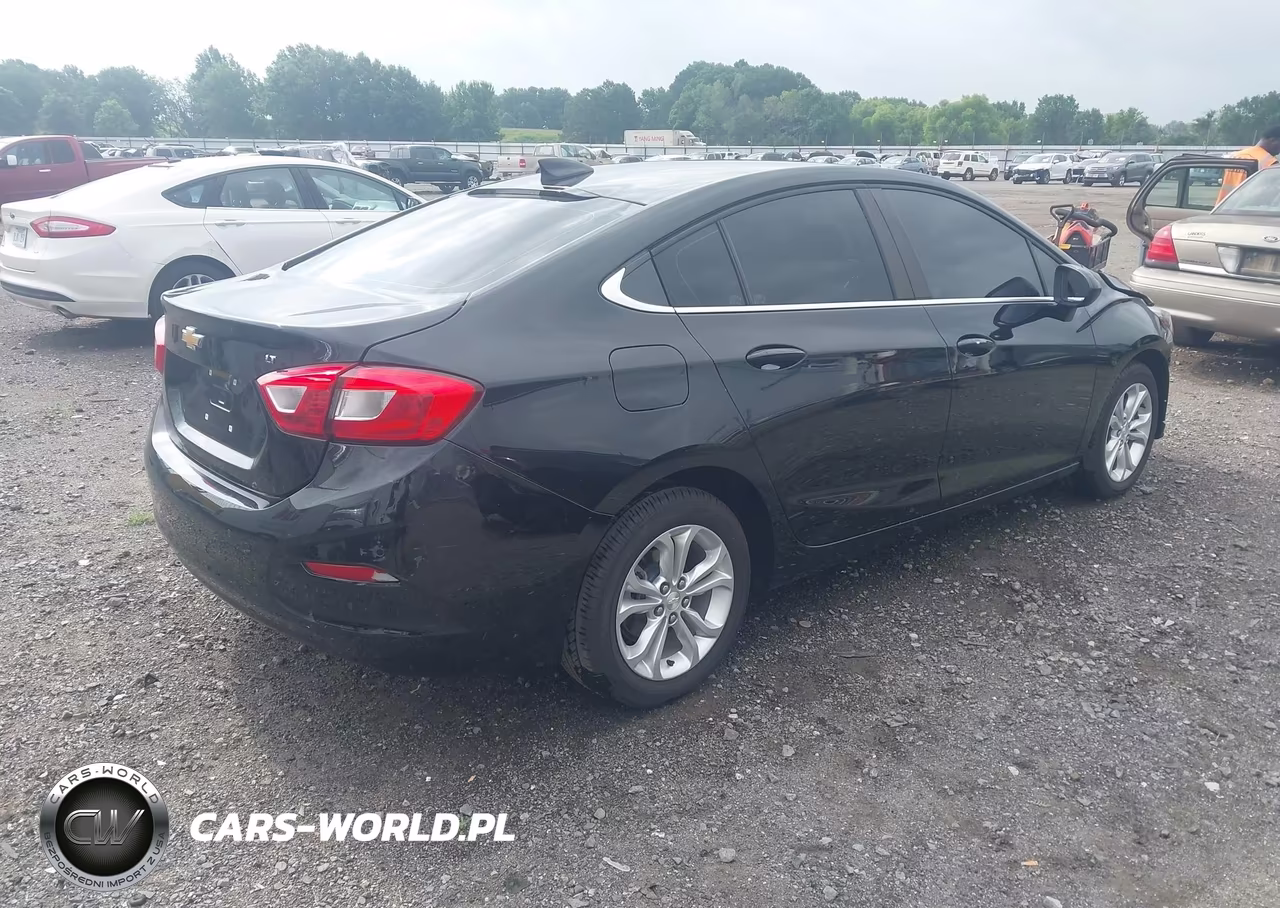 2019 Chevrolet Cruze Lt VIN:1G1BE5SMXK7121130 - 4