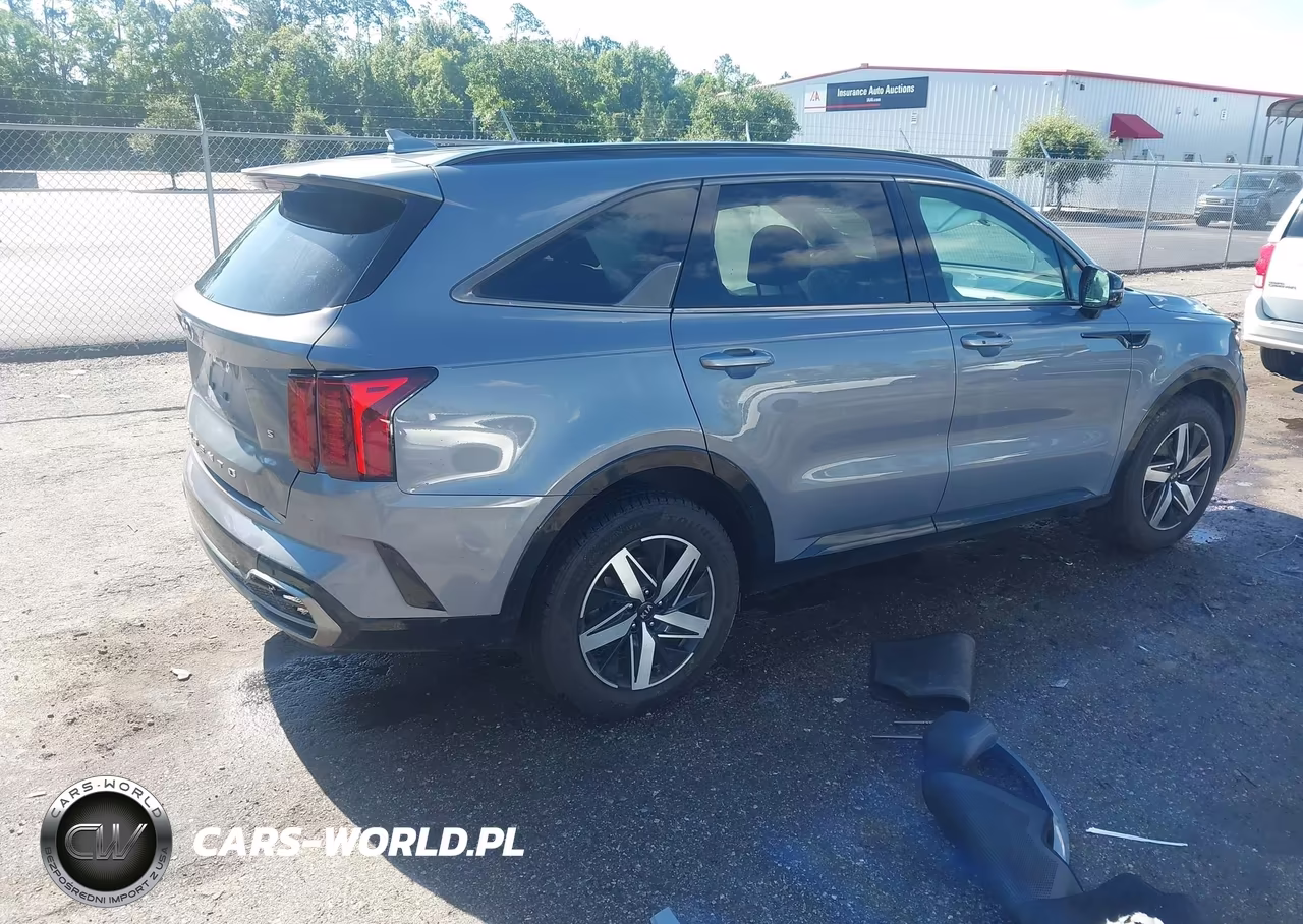 2021 Kia Sorento S VIN:5XYRL4LC5MG041817 - 4
