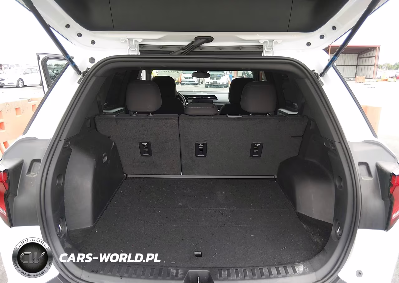 2025 GMC Terrain Fwd Elevation VIN:3GKALMEG9SL294761 - 18