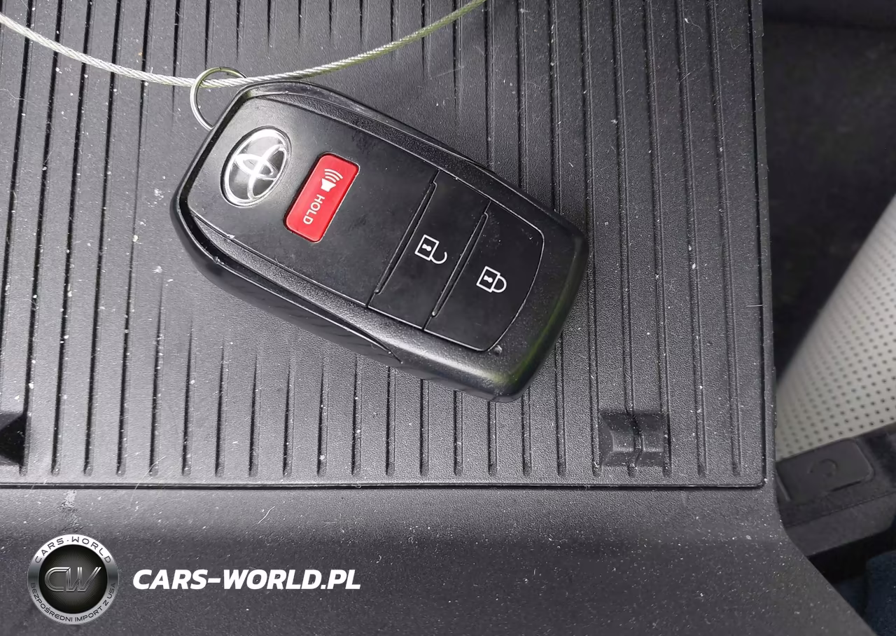 2024 Toyota Prius Xle VIN:JTDACAAU5R3043764 - 11