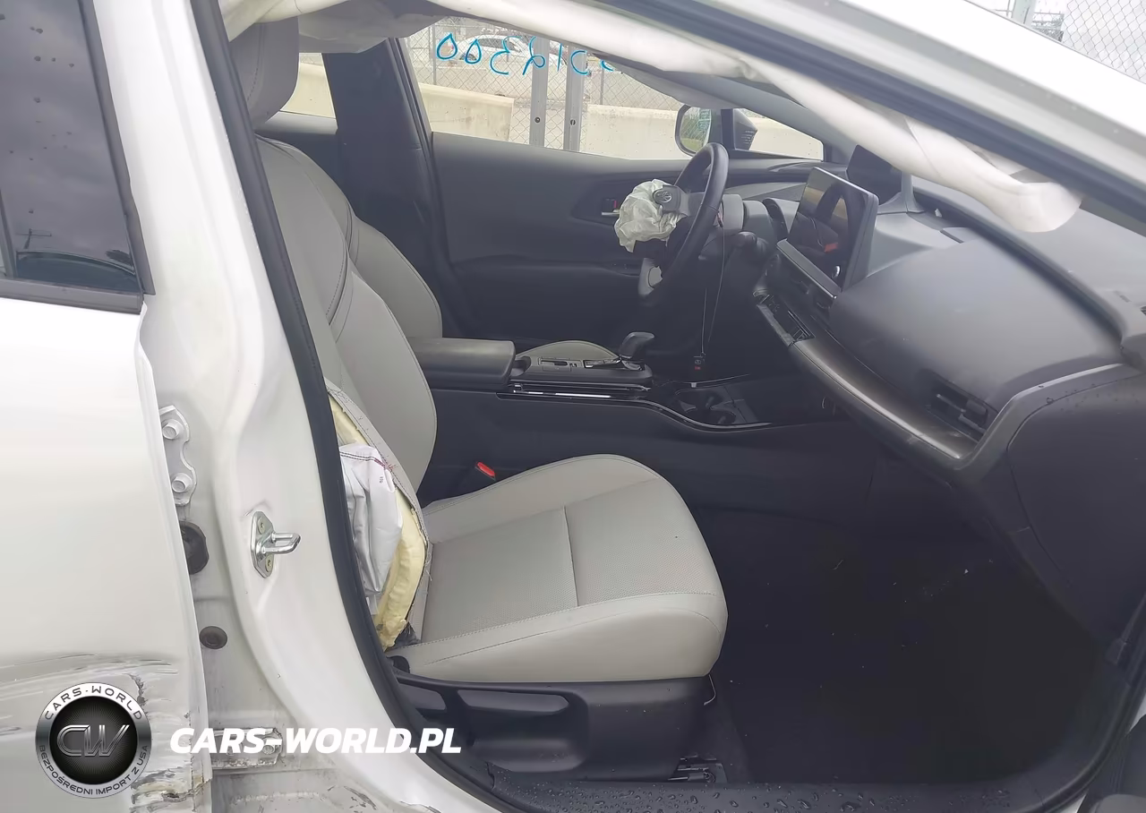 2024 Toyota Prius Xle VIN:JTDACAAU5R3043764 - 5