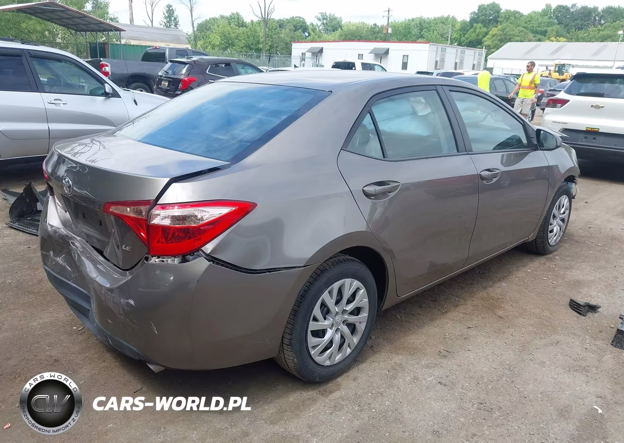2019 Toyota Corolla Le VIN:2T1BURHE3KC173358 - 4