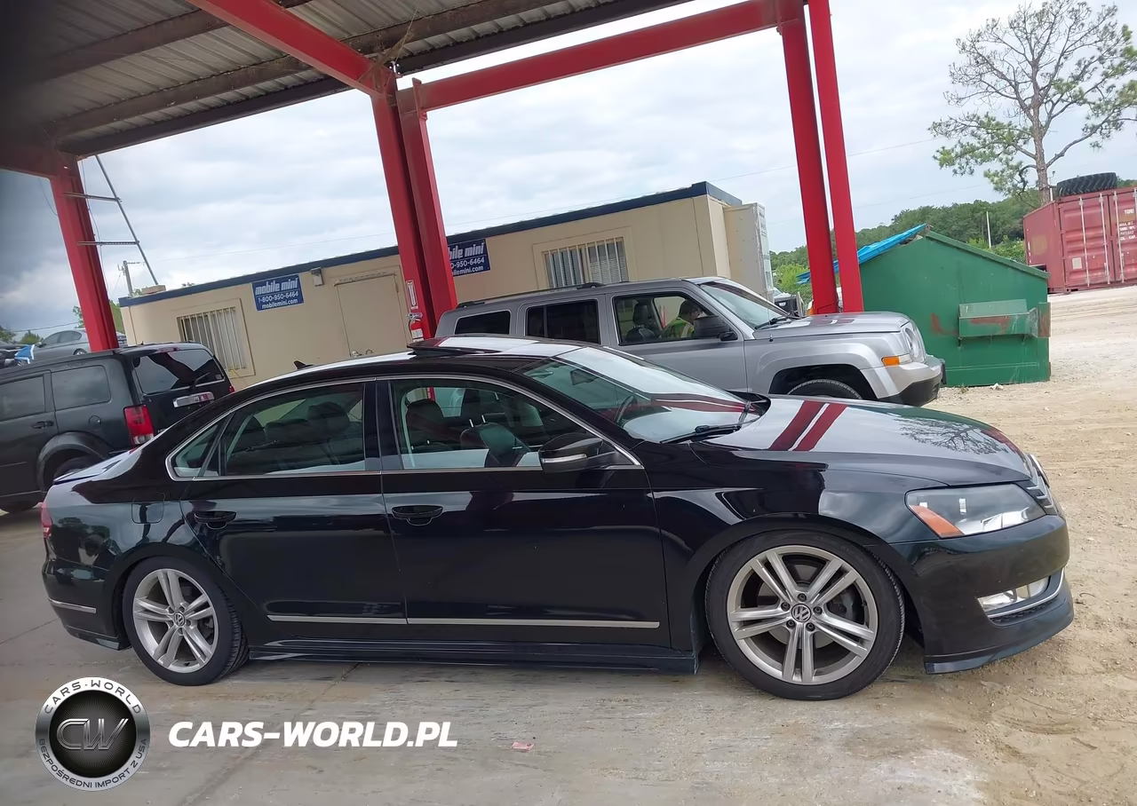 2015 Volkswagen Passat 3.6L V6 Sel Premium VIN:1VWCM7A30FC075076 - 14