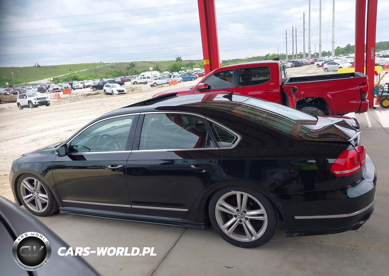 2015 Volkswagen Passat 3.6L V6 Sel Premium VIN:1VWCM7A30FC075076 - 15