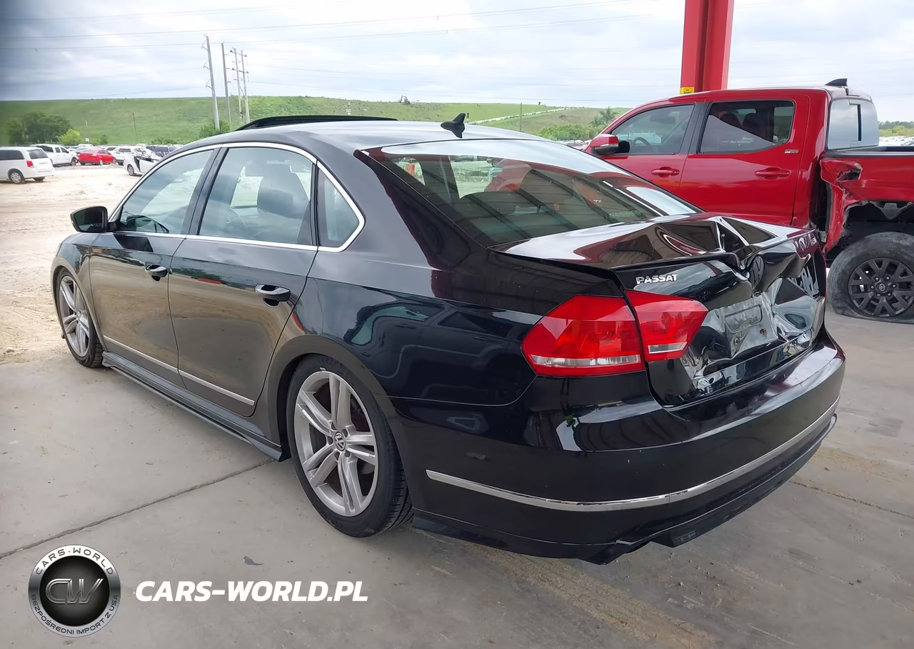 2015 Volkswagen Passat 3.6L V6 Sel Premium VIN:1VWCM7A30FC075076 - 3