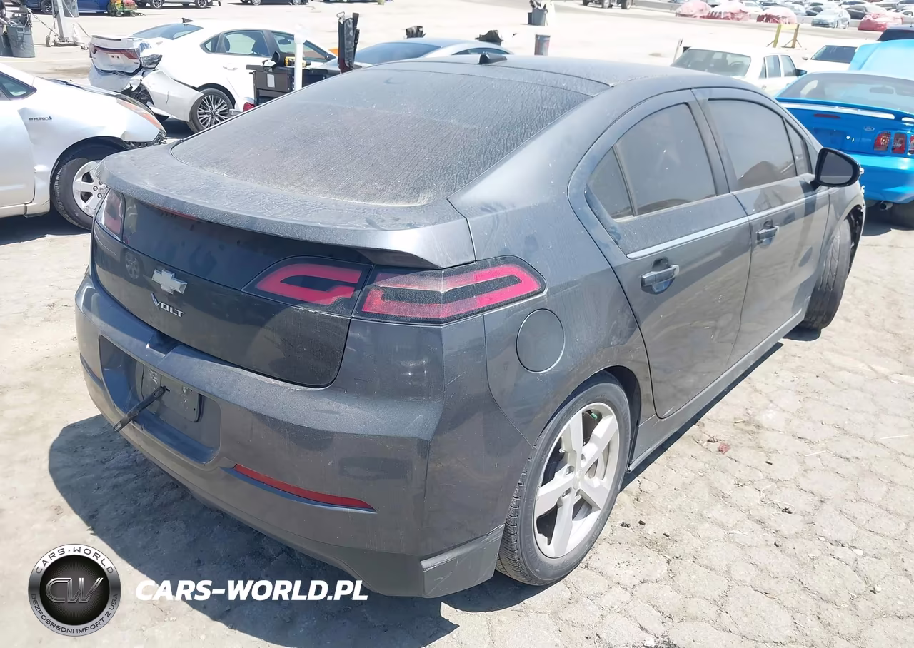 2011 Chevrolet Volt VIN:1G1RD6E47BU103009 - 4