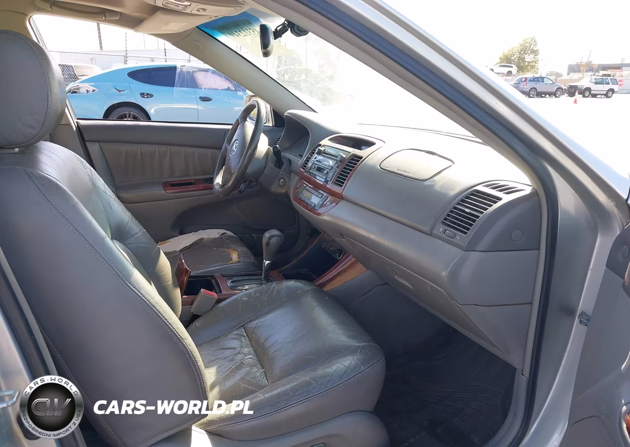 2003 Toyota Camry Xle VIN:4T1BE30K23U671238 - 5