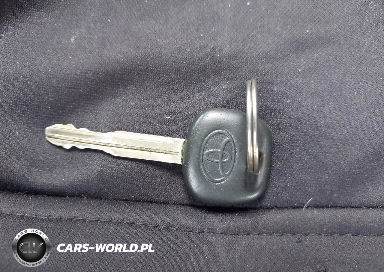 2001 Toyota Sequoia Limited V8 VIN:5TDBT48A71S026890 - 11