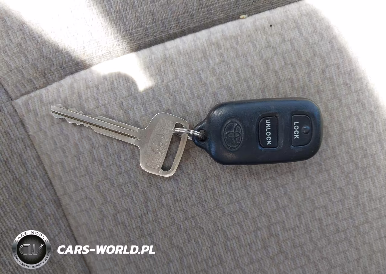 2004 Toyota Corolla Le VIN:2T1BR32E04C196476 - 11