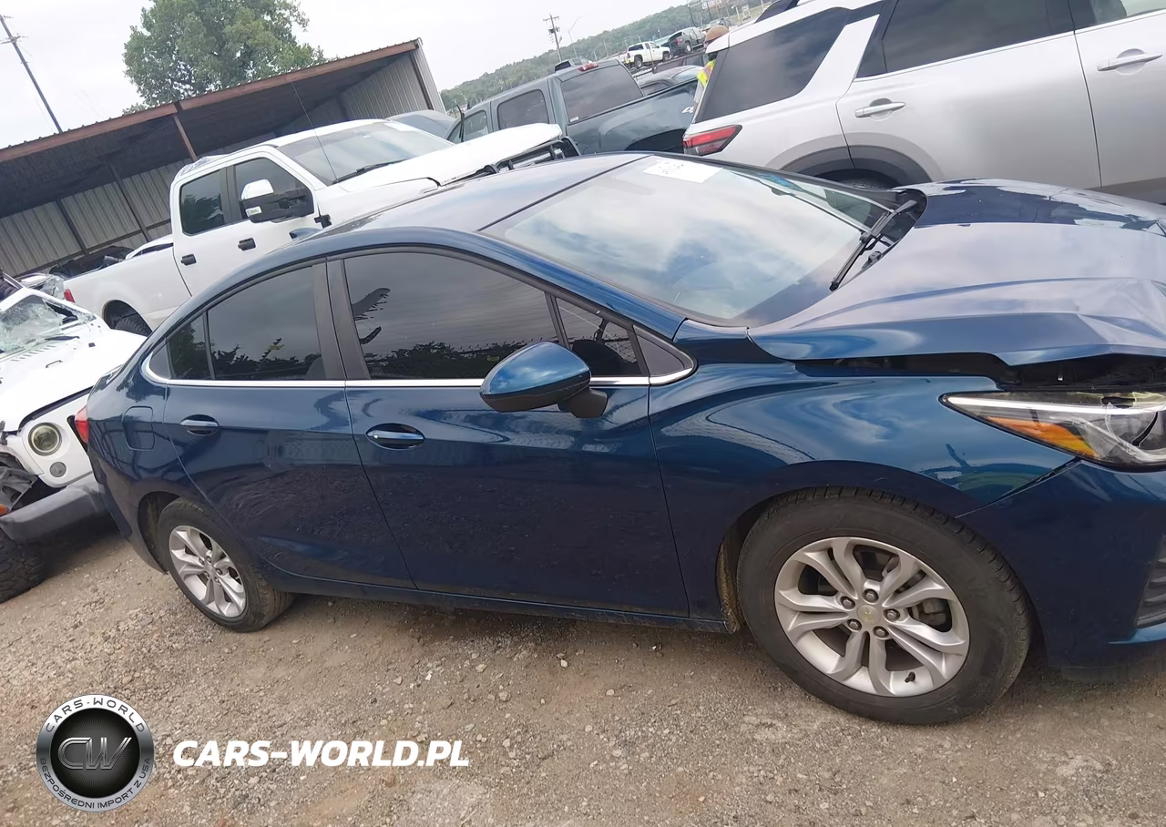 2019 Chevrolet Cruze Lt VIN:1G1BE5SM0K7108032 - 13