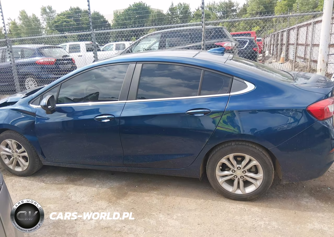 2019 Chevrolet Cruze Lt VIN:1G1BE5SM0K7108032 - 14