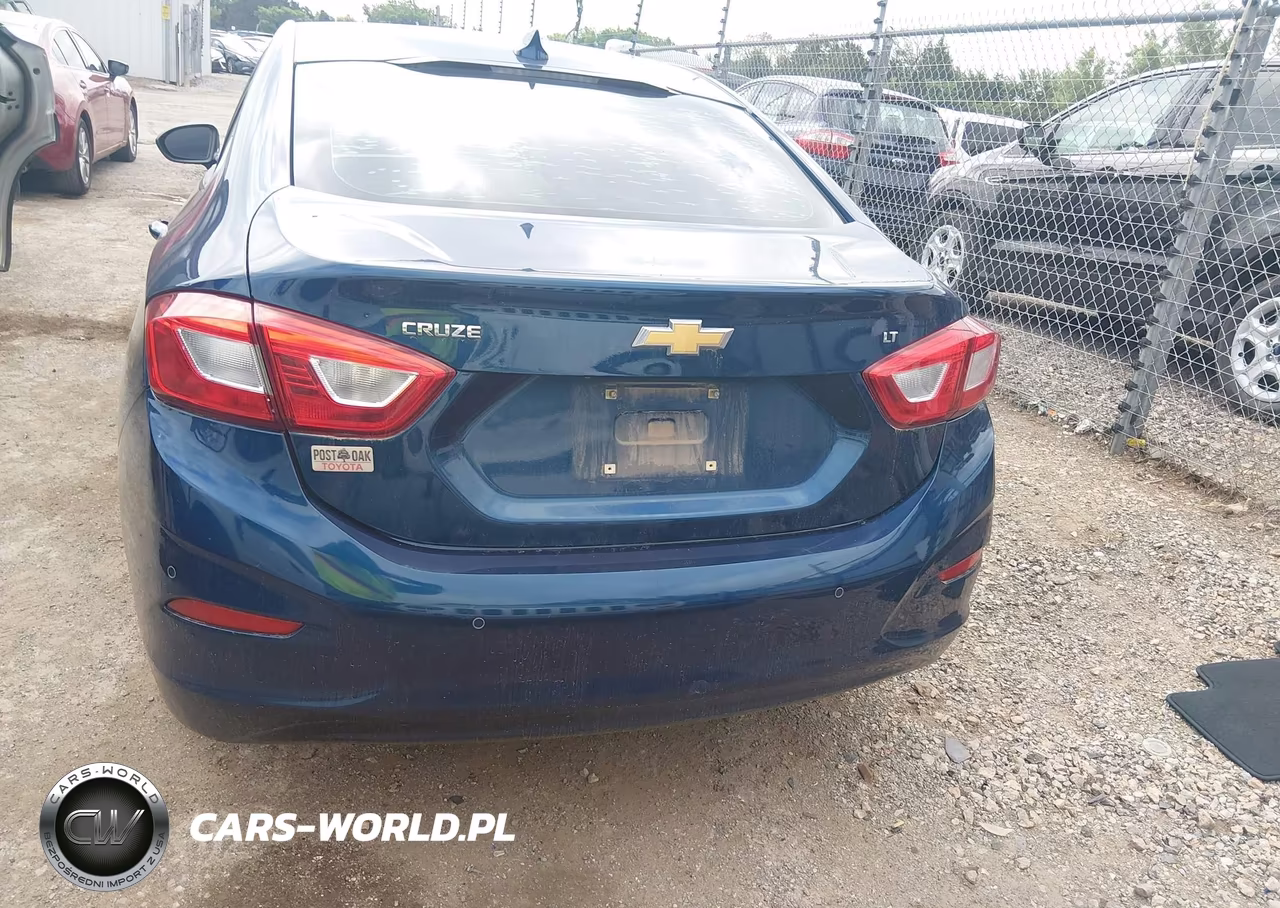 2019 Chevrolet Cruze Lt VIN:1G1BE5SM0K7108032 - 16