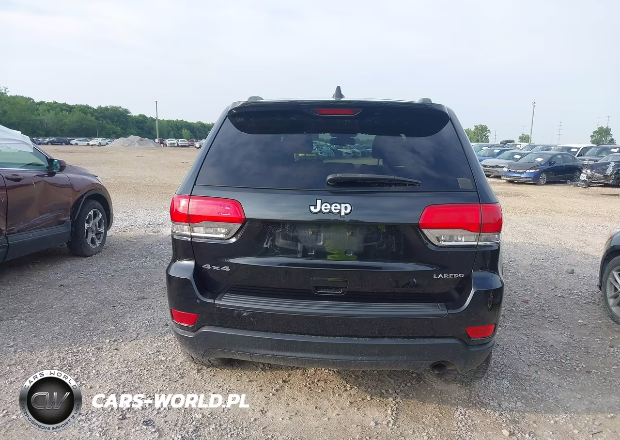 2015 Jeep Grand Cherokee Laredo VIN:1C4RJFAG8FC903071 - 17