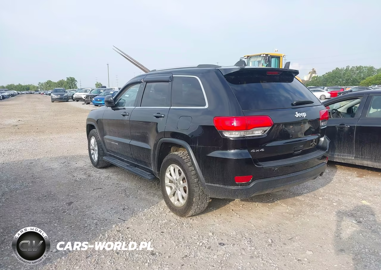 2015 Jeep Grand Cherokee Laredo VIN:1C4RJFAG8FC903071 - 3