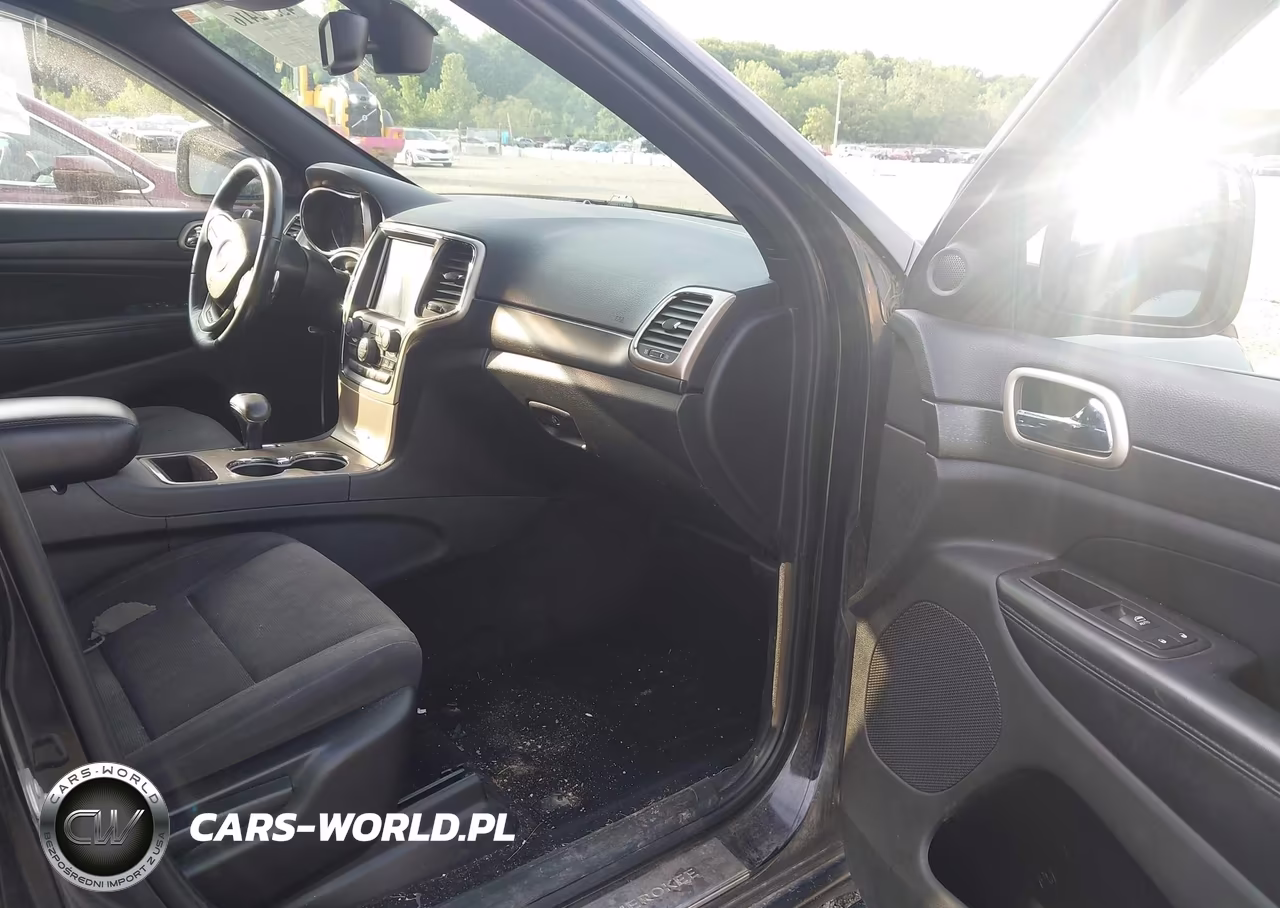 2015 Jeep Grand Cherokee Laredo VIN:1C4RJFAG8FC903071 - 5