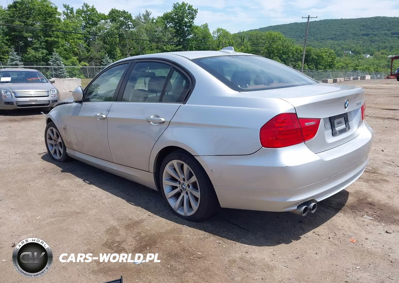 2011 BMW 328I xDrive VIN:WBAPK7G53BNN86909 - 3