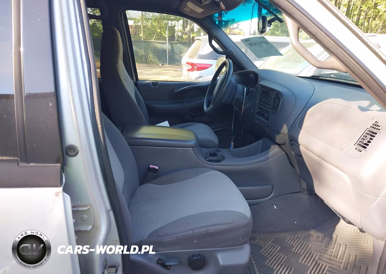 2000 Ford Expedition Xlt VIN:1FMRU1661YLA27792 - 5