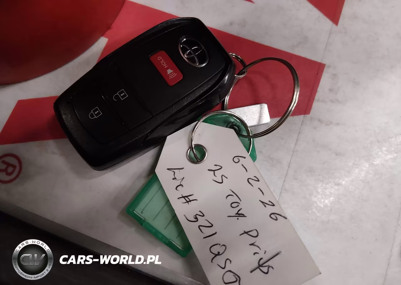 2025 Toyota Prius Xle Awd-E VIN:JTDADABU2S3030763 - 11