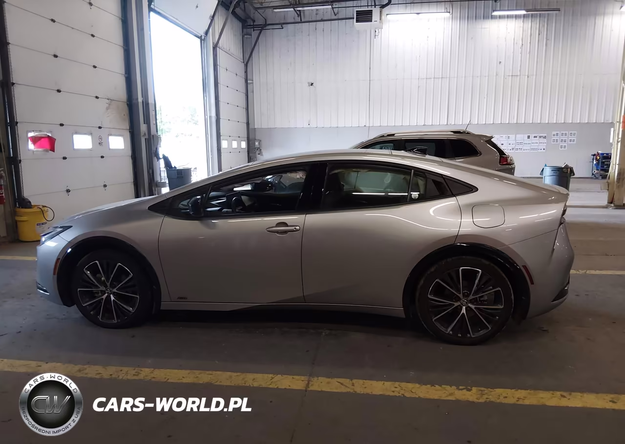 2025 Toyota Prius Xle Awd-E VIN:JTDADABU2S3030763 - 14