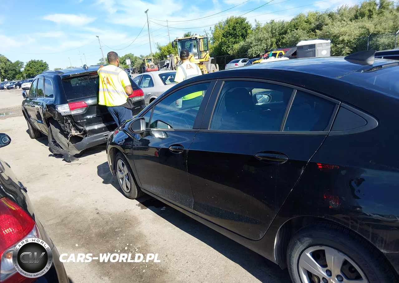 2018 Chevrolet Cruze Ls Auto VIN:1G1BC5SM3J7199298 - 14