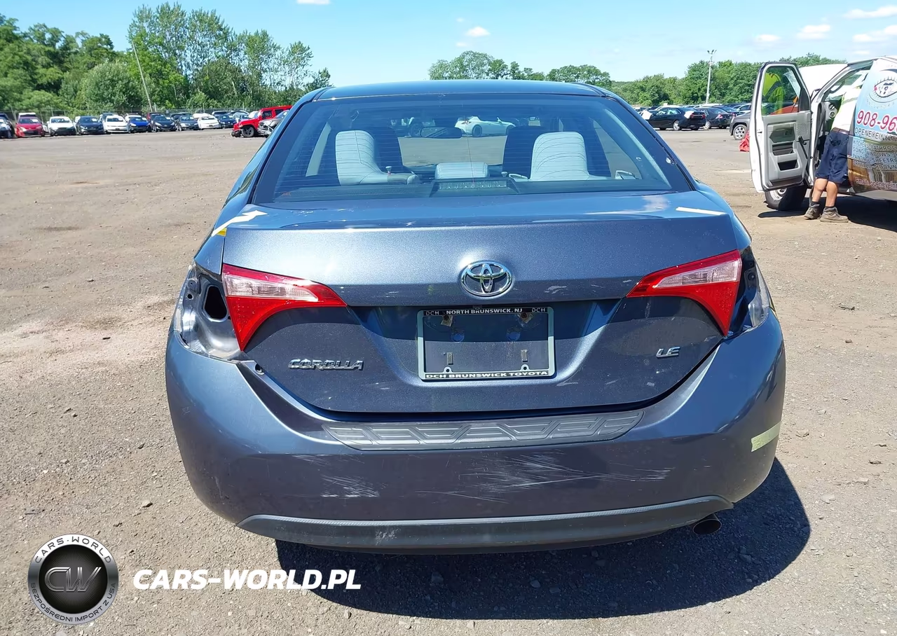 2017 Toyota Corolla Le VIN:2T1BURHE0HC842937 - 17
