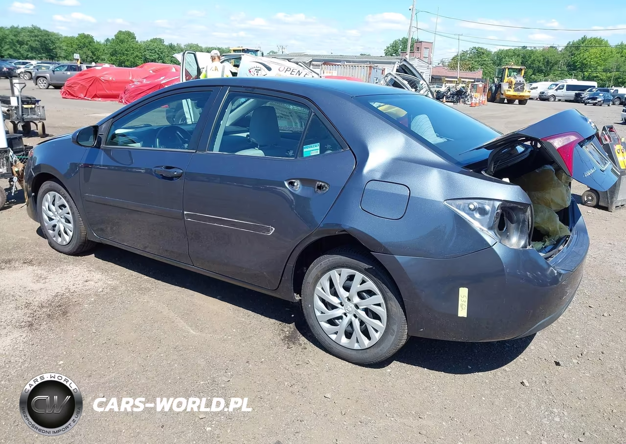 2017 Toyota Corolla Le VIN:2T1BURHE0HC842937 - 3