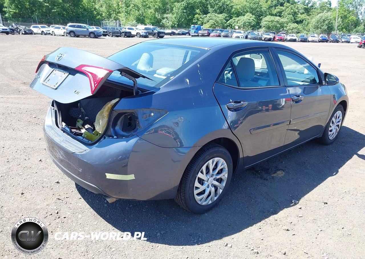 2017 Toyota Corolla Le VIN:2T1BURHE0HC842937 - 4