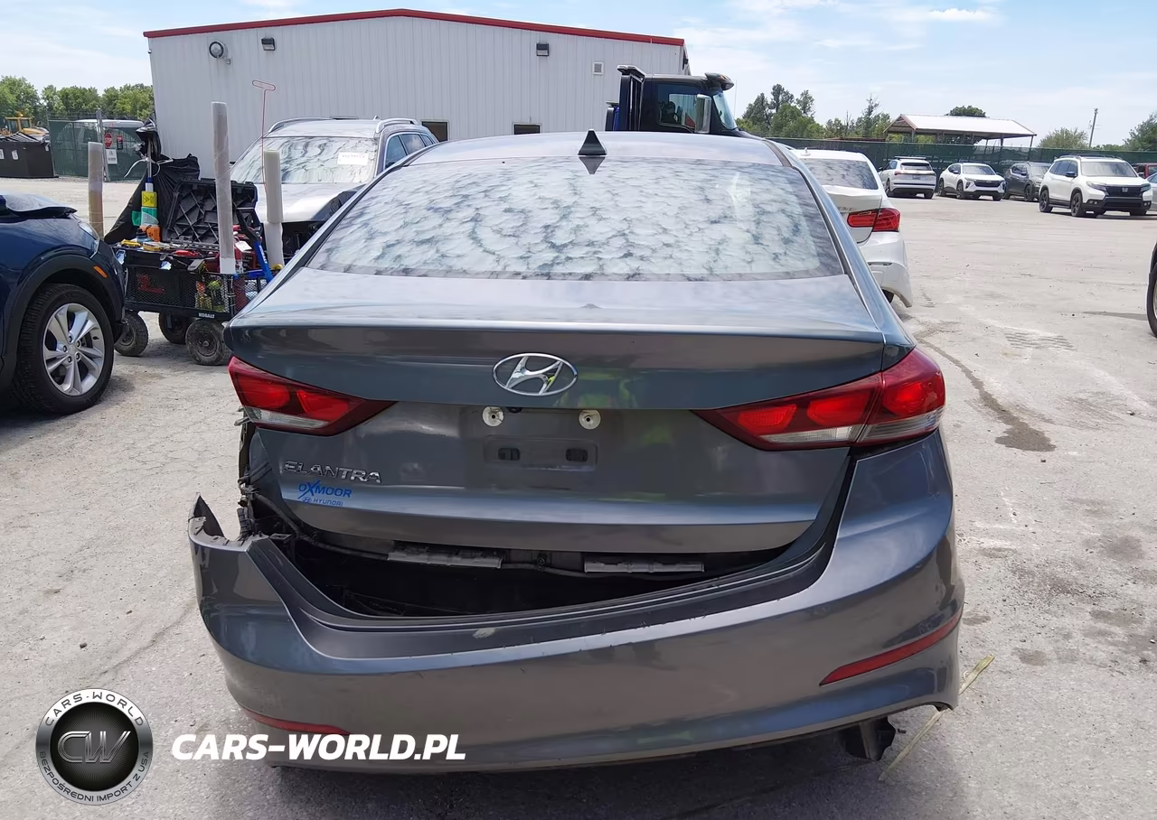 2018 Hyundai Elantra Sel VIN:5NPD84LF3JH390145 - 17