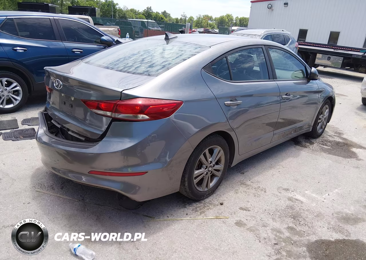 2018 Hyundai Elantra Sel VIN:5NPD84LF3JH390145 - 4