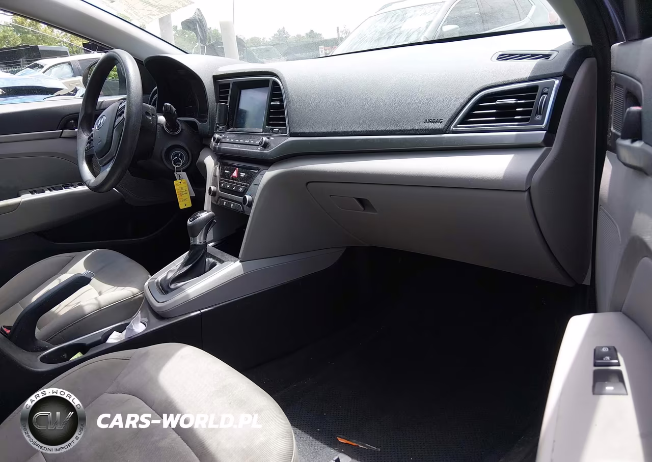 2018 Hyundai Elantra Sel VIN:5NPD84LF3JH390145 - 5
