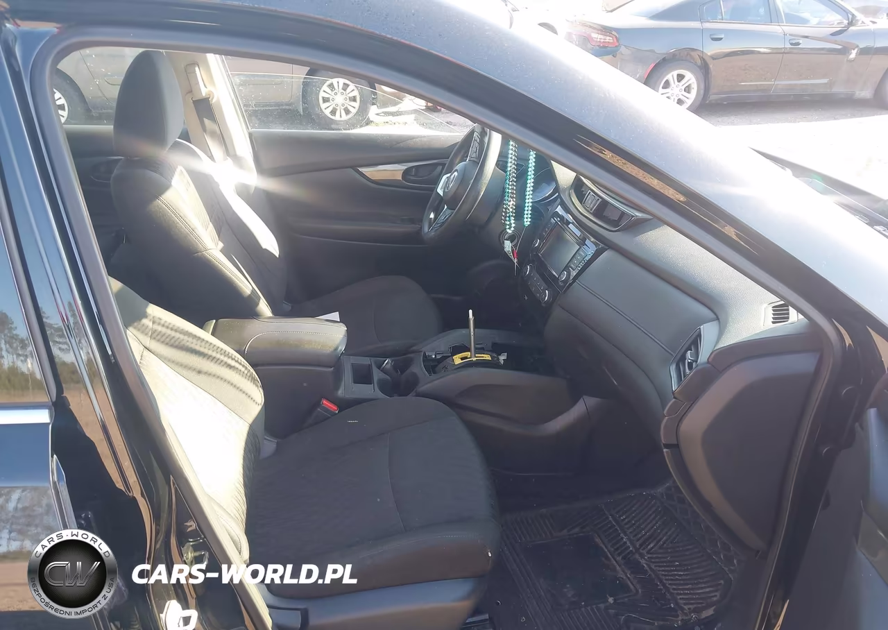 2019 Nissan Rogue S VIN:5N1AT2MT9KC833059 - 5