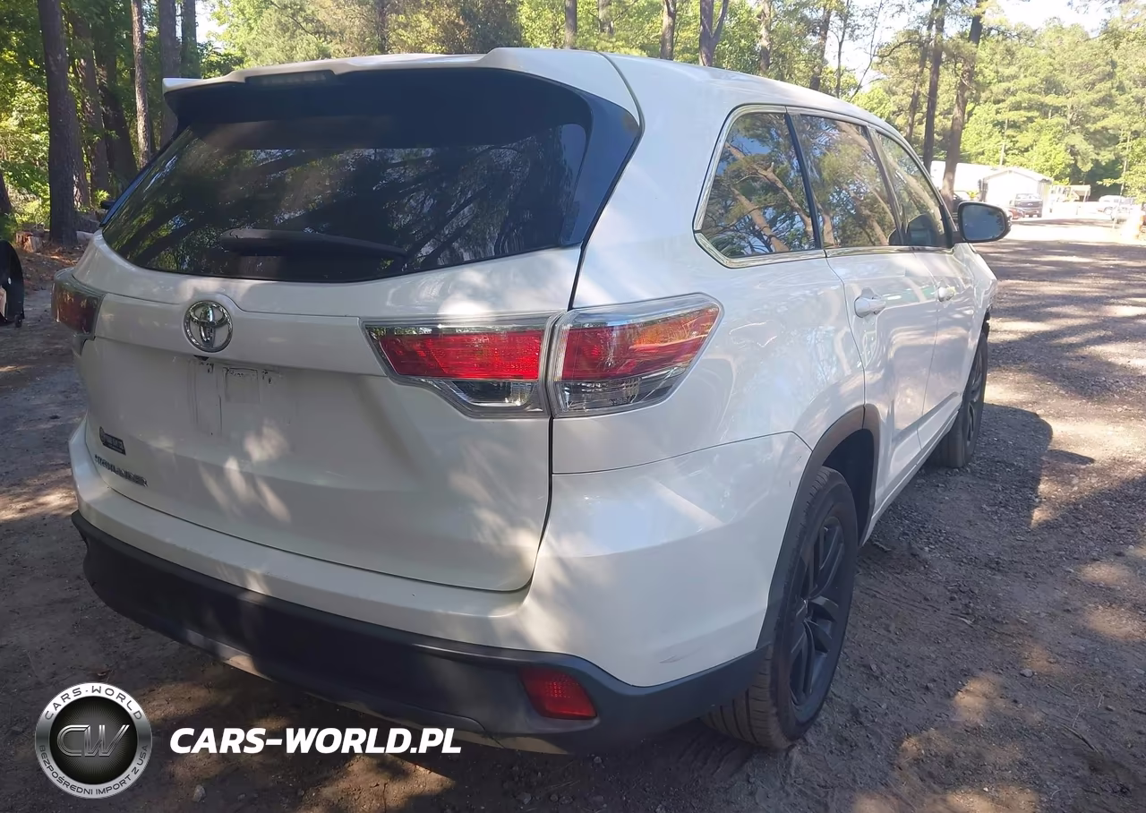 2016 Toyota Highlander Le VIN:5TDZARFH0GS020844 - 4