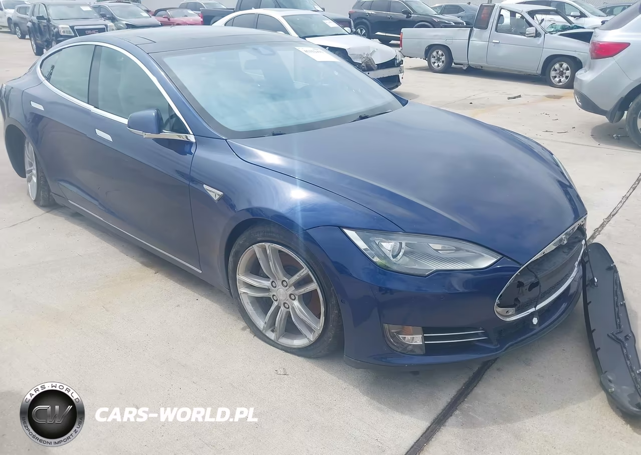 2015 Tesla Model S – zdjęcie 1 z 17