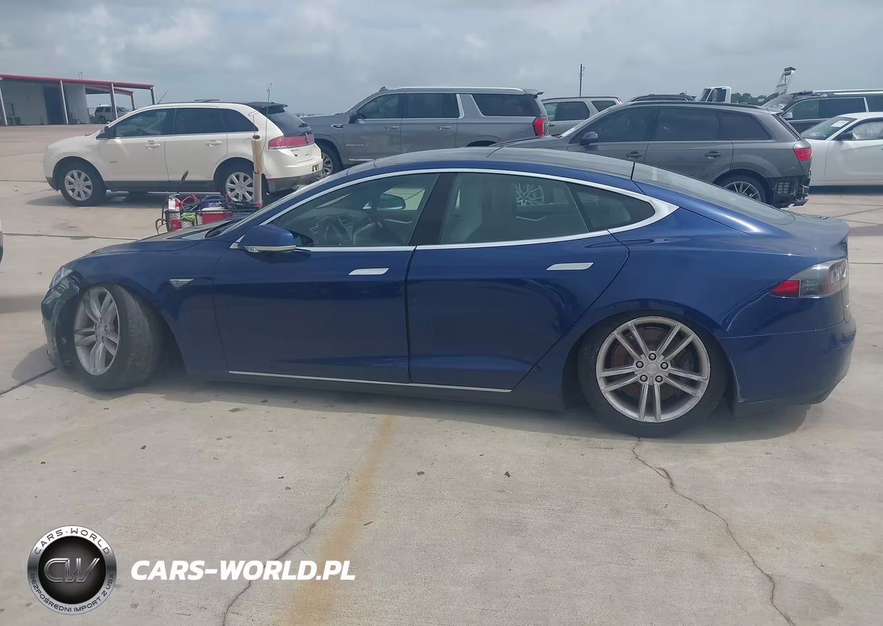 2015 Tesla Model S VIN:5YJSA1S28FF086422 - 13