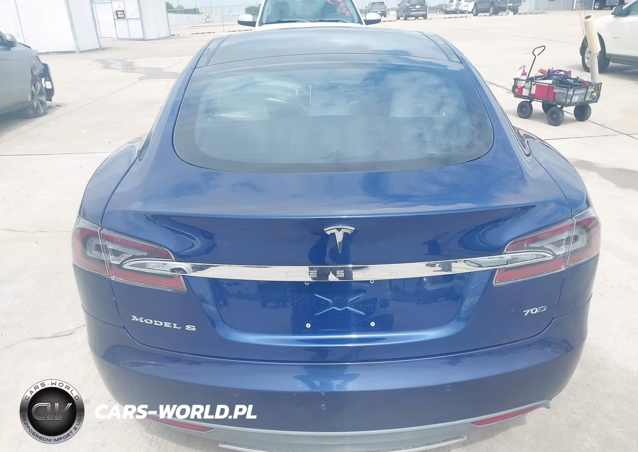 2015 Tesla Model S VIN:5YJSA1S28FF086422 - 15