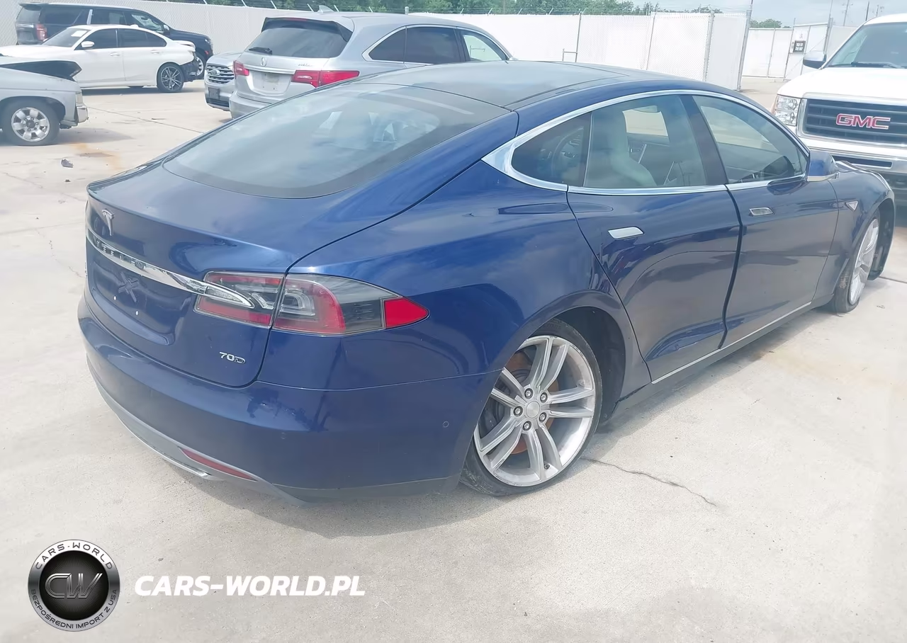 2015 Tesla Model S VIN:5YJSA1S28FF086422 - 4