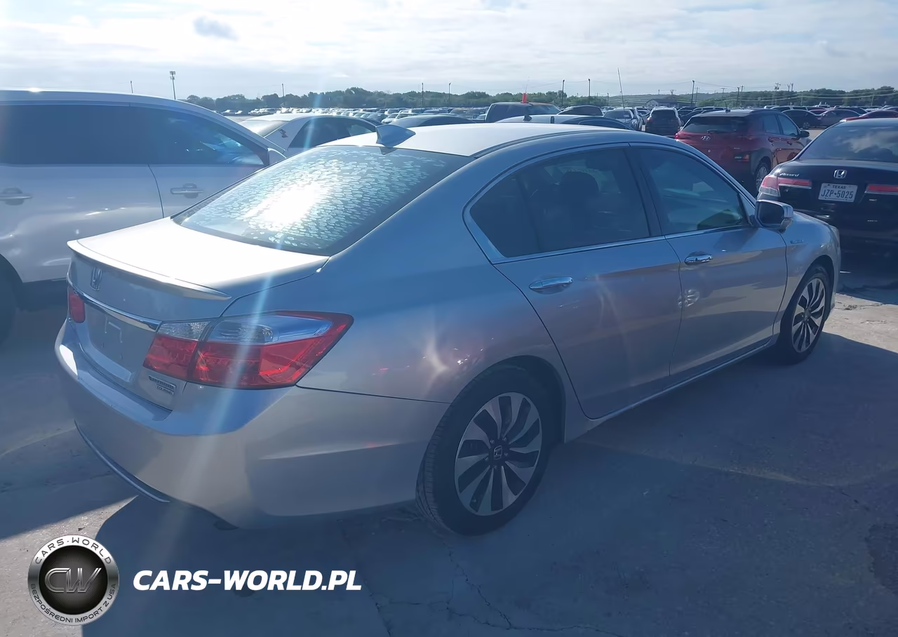 2014 Honda Accord Hybrid Touring VIN:1HGCR6F79EA005565 - 4