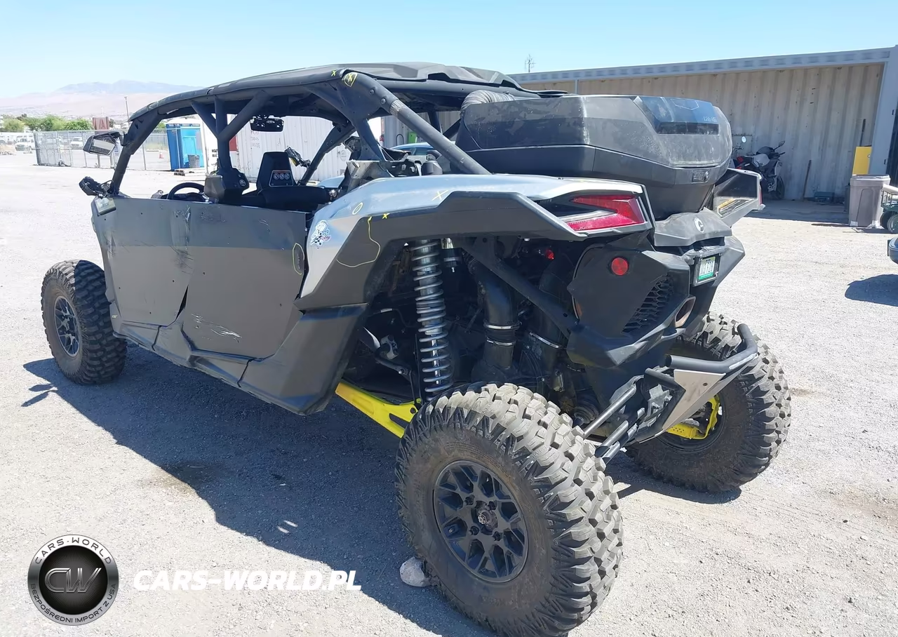 2018 Can-Am Maverick X3 Max Turbo VIN:3JBVMAY41JK000240 - 3