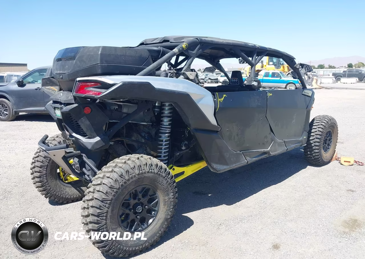 2018 Can-Am Maverick X3 Max Turbo VIN:3JBVMAY41JK000240 - 4