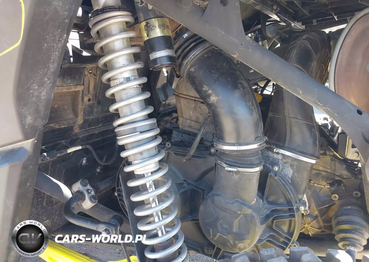 2018 Can-Am Maverick X3 Max Turbo VIN:3JBVMAY41JK000240 - 9