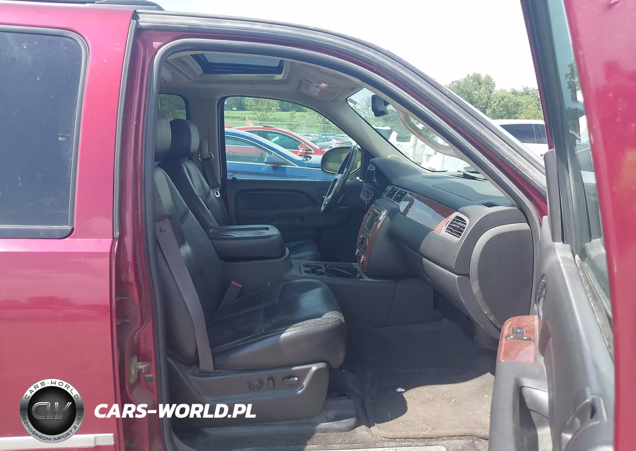 2011 Chevrolet Suburban 1500 Ltz VIN:1GNSKKE3XBR245718 - 5