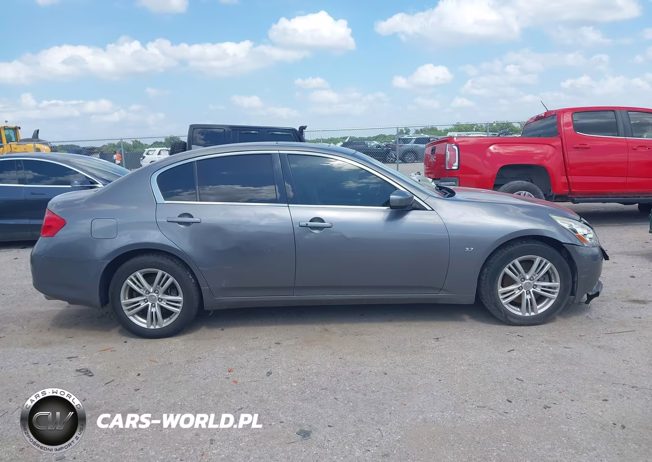 2015 Infiniti Q40 VIN:JN1CV6AR3FM524004 - 13
