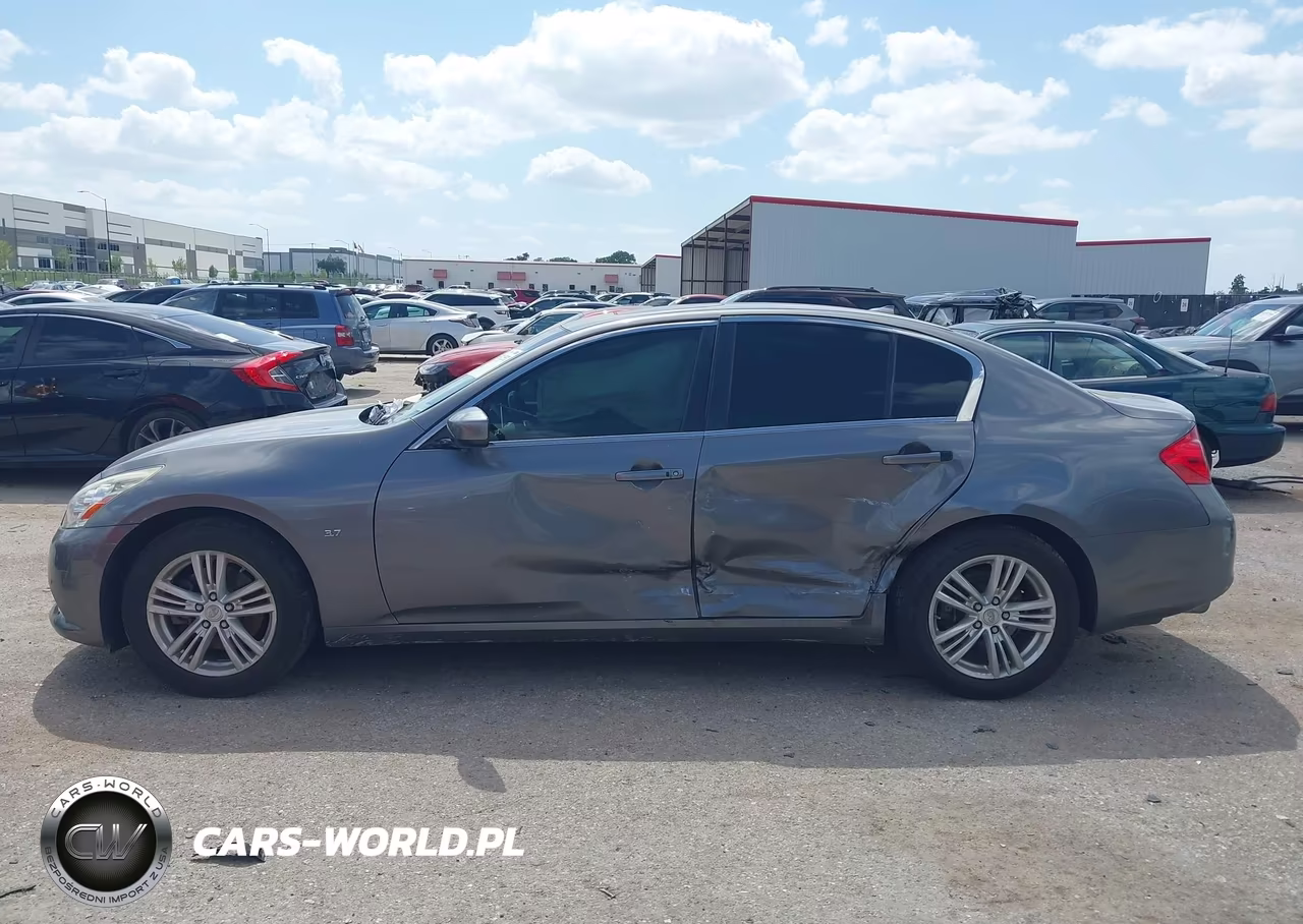 2015 Infiniti Q40 VIN:JN1CV6AR3FM524004 - 14
