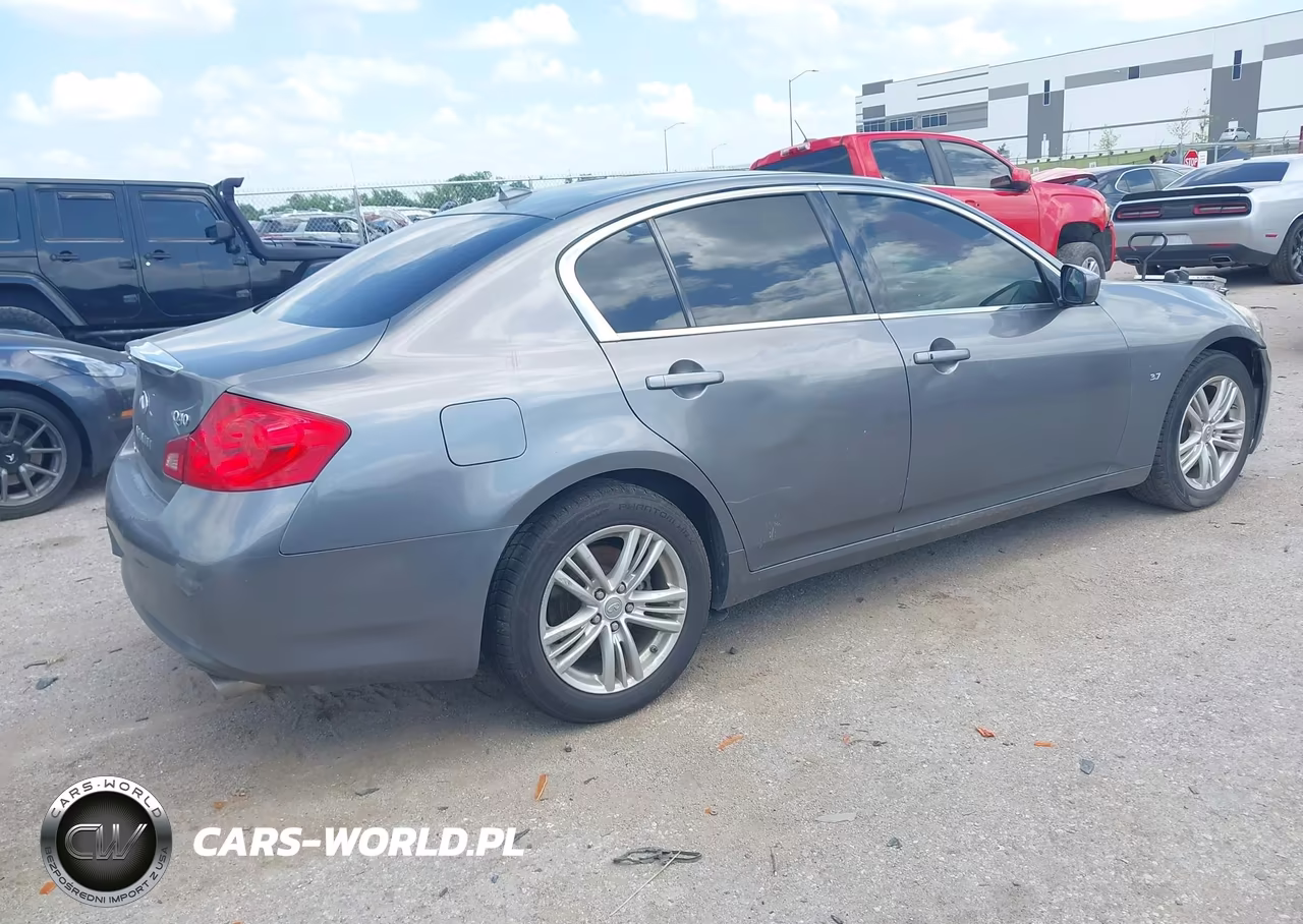 2015 Infiniti Q40 VIN:JN1CV6AR3FM524004 - 4