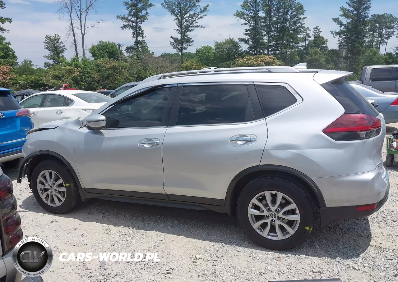2019 Nissan Rogue S VIN:5N1AT2MT0KC814111 - 14