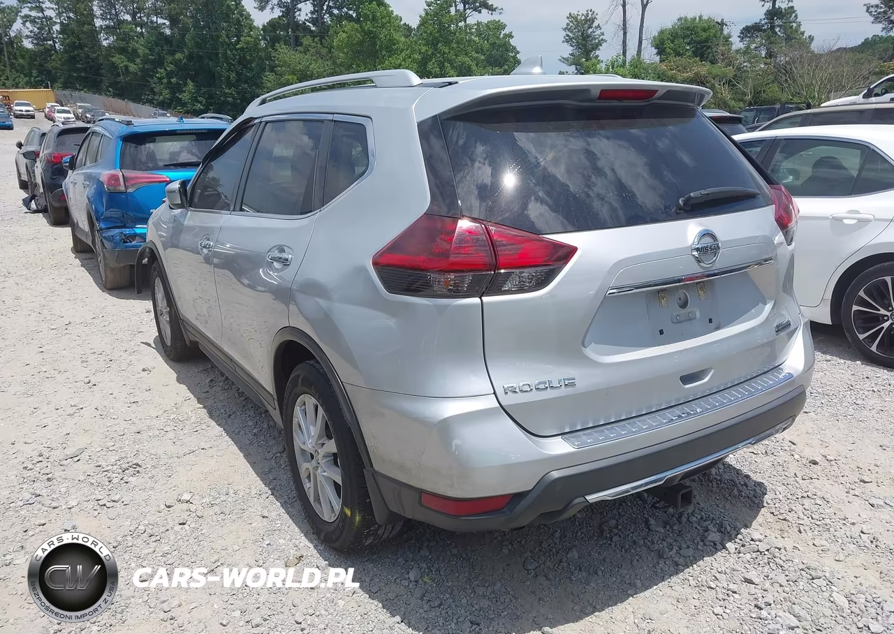 2019 Nissan Rogue S VIN:5N1AT2MT0KC814111 - 3