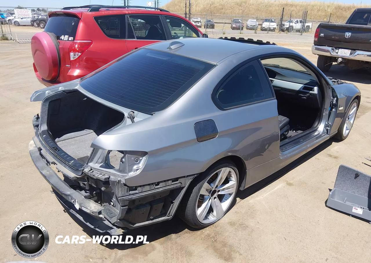 2011 BMW 328I VIN:WBAKE5C56BE574152 - 4
