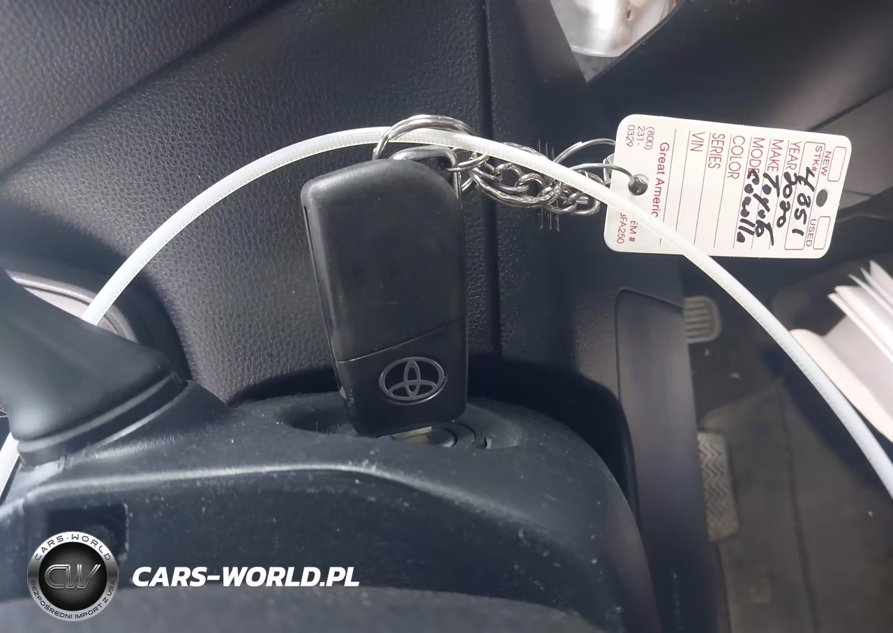 2020 Toyota Corolla Le VIN:5YFEPRAE2LP113989 - 11