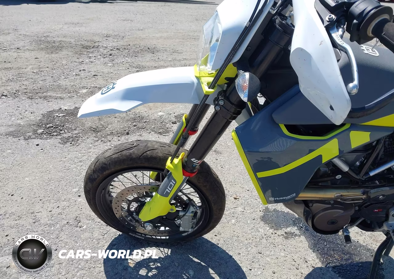 2022 Husqvarna Supermoto 701 VIN:VBKUSV404NM739910 - 18